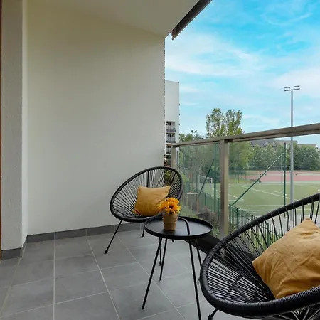Stunning Family Apartment Ursynow With Parking & Balcony By Noclegi Renters Warsaw Exterior photo